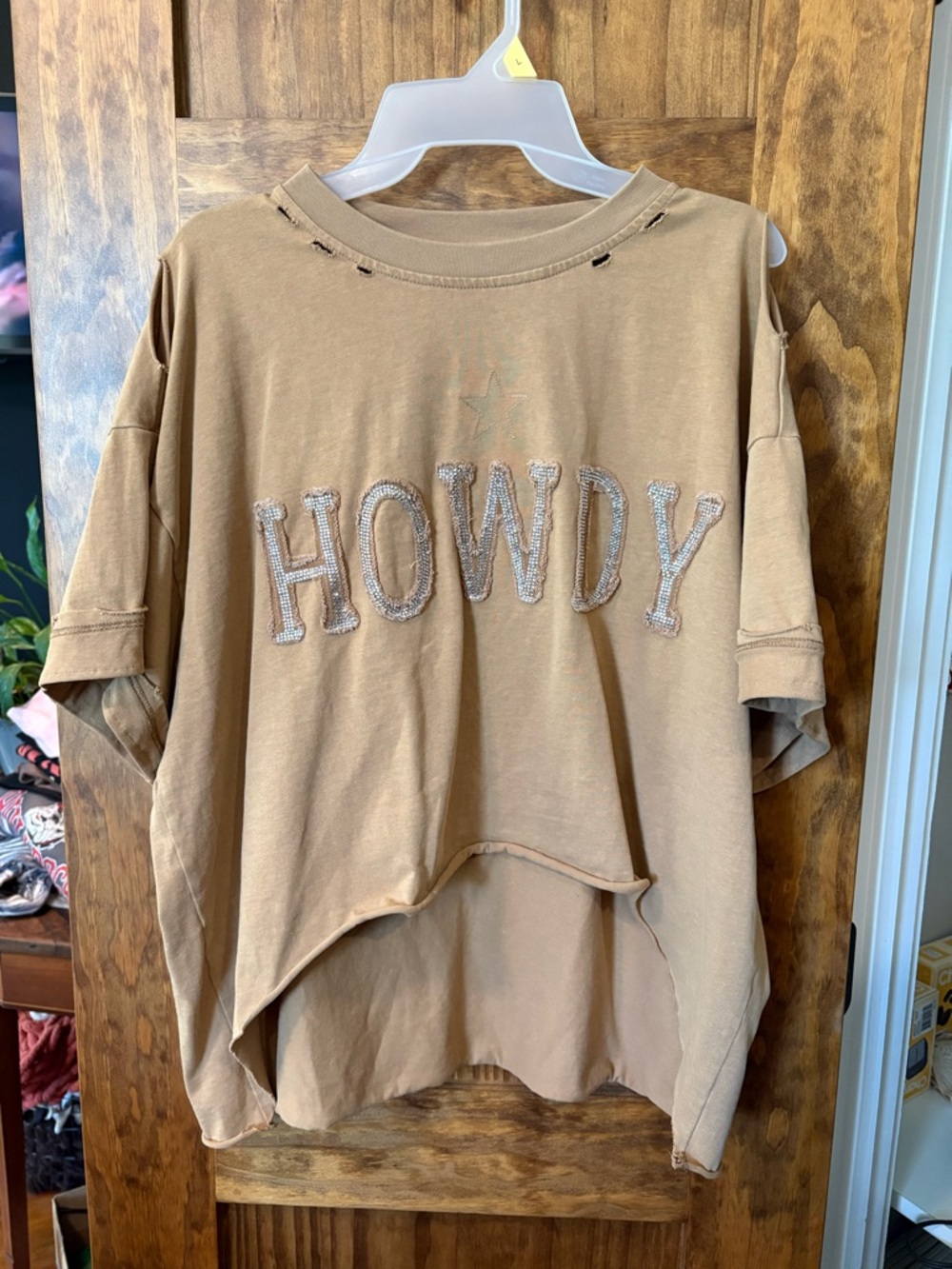 Howdy Embroidered Crop Tee - Tan